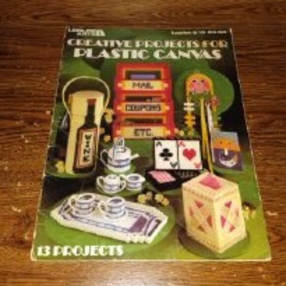 Creative Projects in Plastic Canvas Leaflet #213 (Leisure Arts, 1982) - Picture 2 of 2